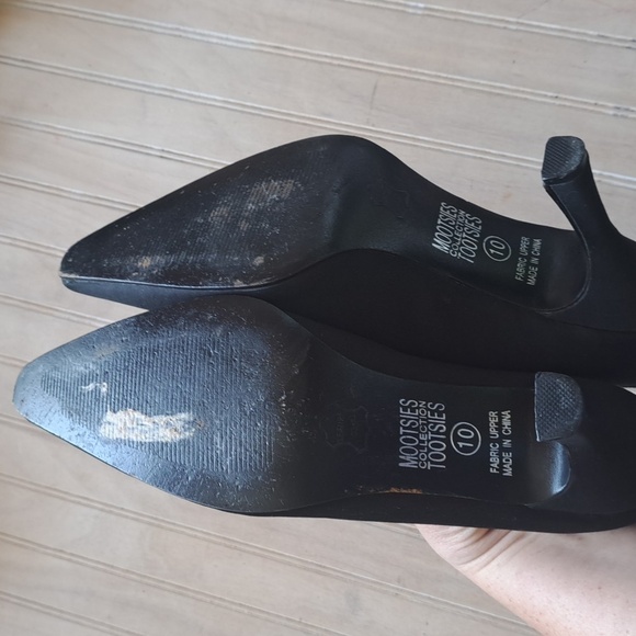 Mootsies Tootsies Collection Black Satin Fabric Short Heel Pumps Classy Formal - Picture 8 of 10